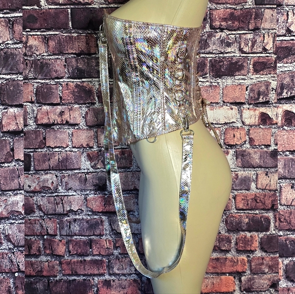Envision Me In Gold Holographic Corset - Picture 5 of 11